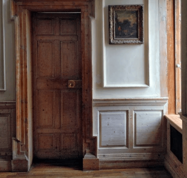 gemini-wainscot-room